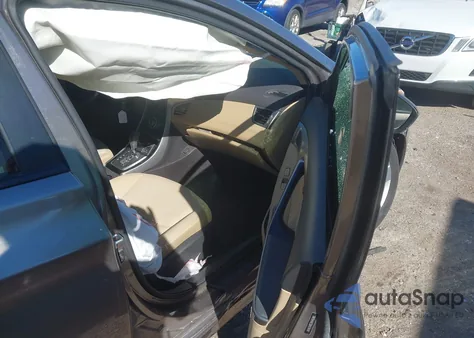 2013 Hyundai Elantra Gls/Limited z USA, uszkodzony, nr VIN 5NPDH4AE5DH174747